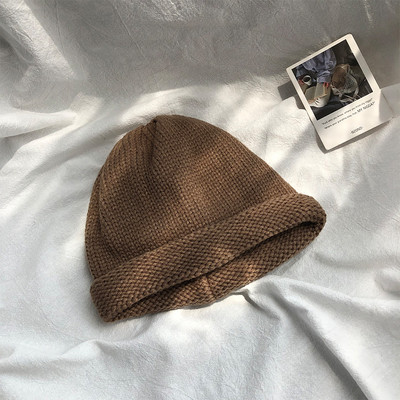 Új modell kötött női sapka - alkalmas télre