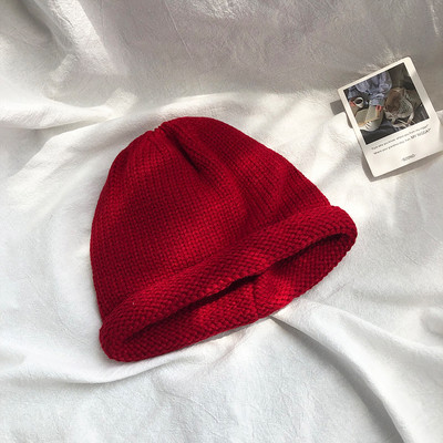 Új modell kötött női sapka - alkalmas télre