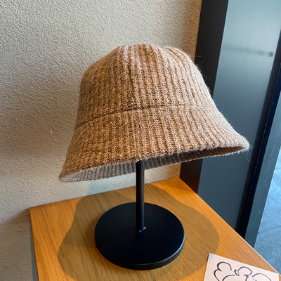 Καθημερινό πλεκτό γυναικείο καπέλο