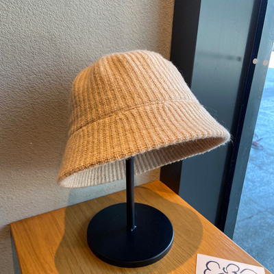 Καθημερινό πλεκτό γυναικείο καπέλο