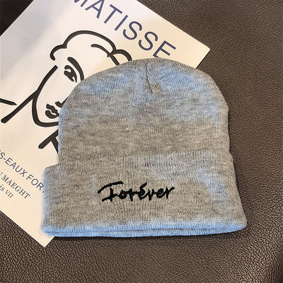 Καθημερινό γυναικείο καπέλο με κεντημένη επιγραφή