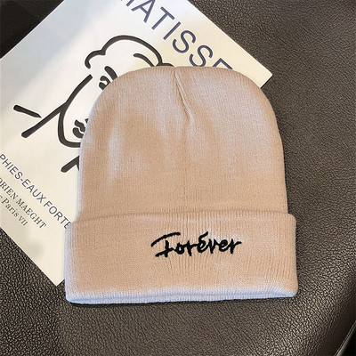 Καθημερινό γυναικείο καπέλο με κεντημένη επιγραφή