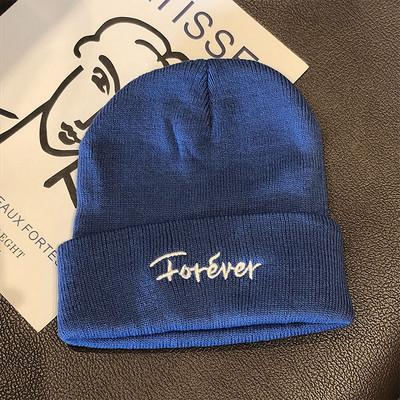 Καθημερινό γυναικείο καπέλο με κεντημένη επιγραφή