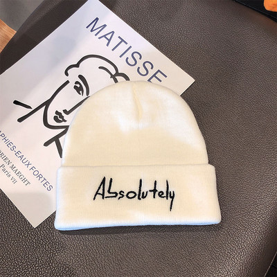 Καθημερινό γυναικείο καπέλο με κεντημένη επιγραφή