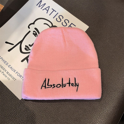 Καθημερινό γυναικείο καπέλο με κεντημένη επιγραφή