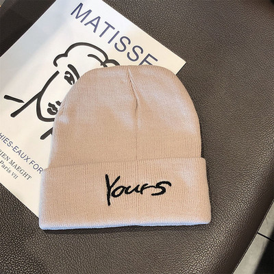 Καθημερινό γυναικείο καπέλο με κεντημένη επιγραφή