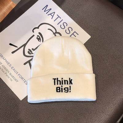 Καθημερινό γυναικείο καπέλο με κεντημένη επιγραφή