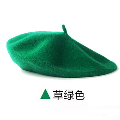 Jesensko-zimska vunena ženska kapa tipa beretka