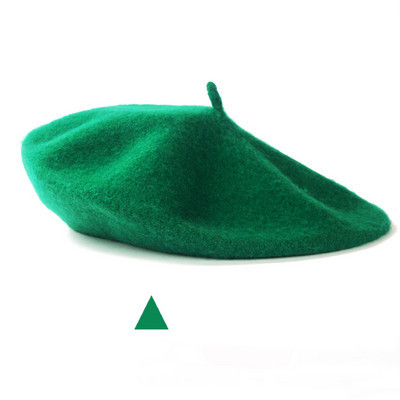 Jesensko-zimska vunena ženska kapa tipa beretka