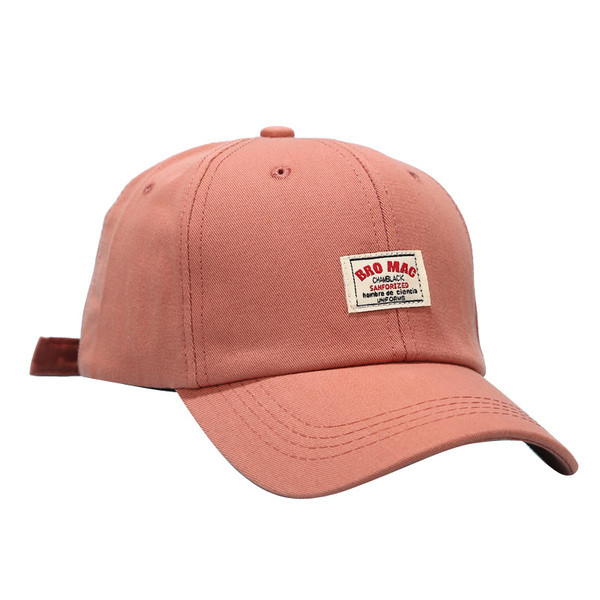 Női sapka baseball típusú emblémával