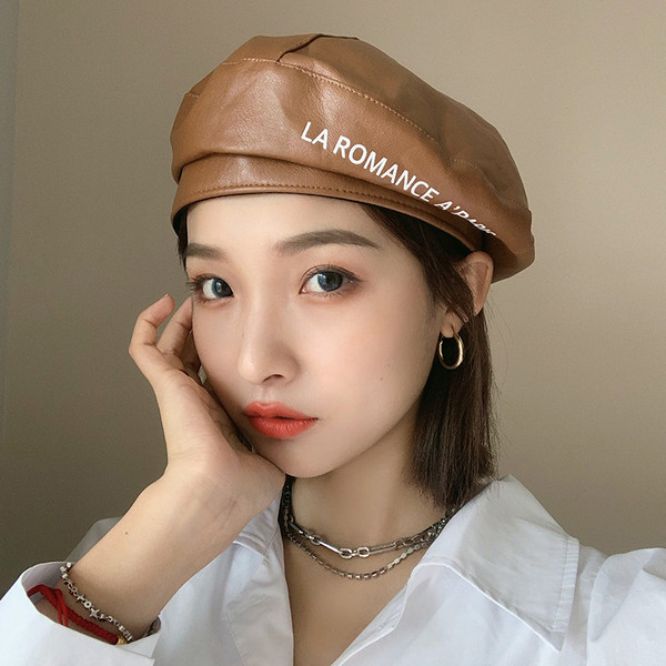 Új modell női sapka műbőrből, felirattal