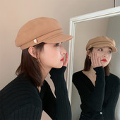 Modern téli női sapka - retro stílusú napellenzővel