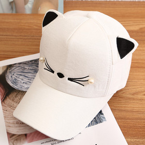 Nyári baseball sapka hímzéssel és 3D elemmel