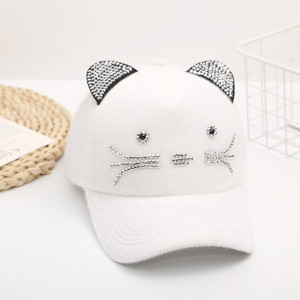 Nyári baseball sapka hímzéssel és 3D elemmel