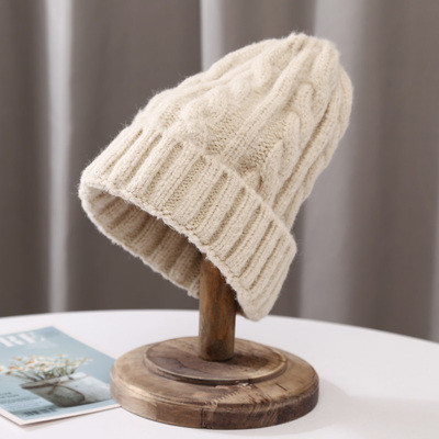 Alkalmi női kötött sapka több színben