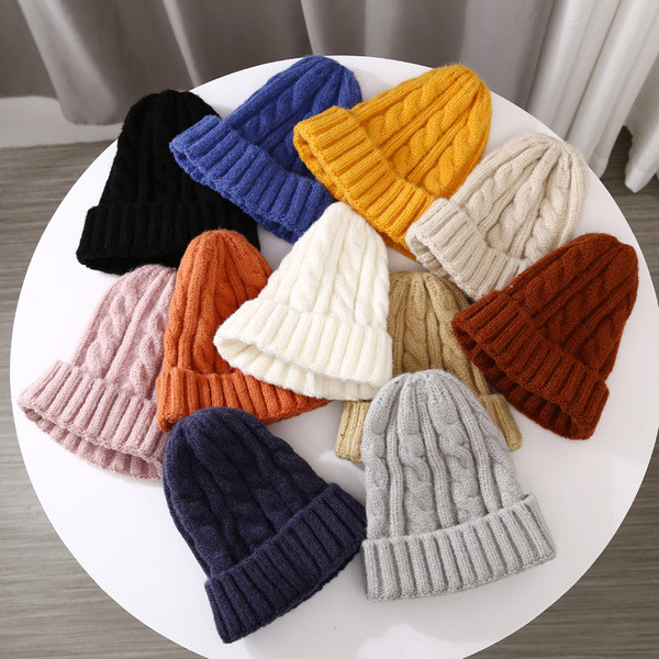 Alkalmi női kötött sapka több színben