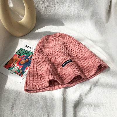 Alkalmi női kötött sapka - horgásztípus