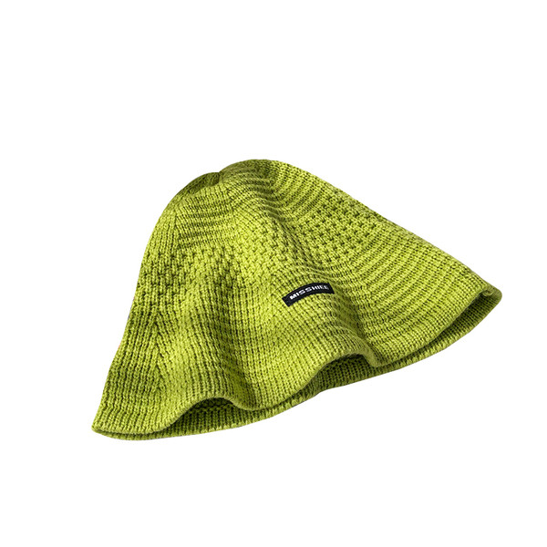 Alkalmi női kötött sapka - horgásztípus