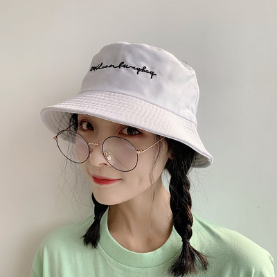 Női alkalmi sapka hímzéssel - idióta típus