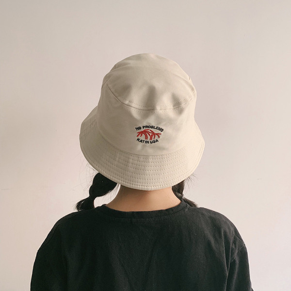 Női alkalmi sapka hímzéssel - idióta típus