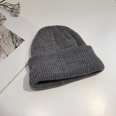 Γυναικείο πλεκτό καπέλο - κατάλληλο για το χειμώνα