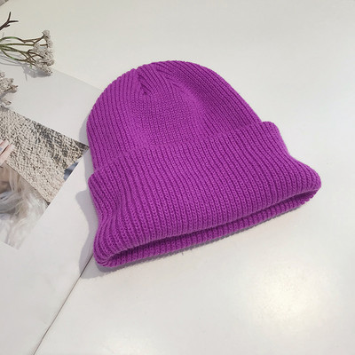 Γυναικείο πλεκτό καπέλο - κατάλληλο για το χειμώνα