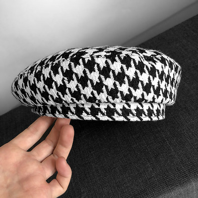 Aktuális kockás női barett típusú sapka