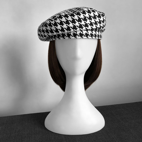 Aktuális kockás női barett típusú sapka
