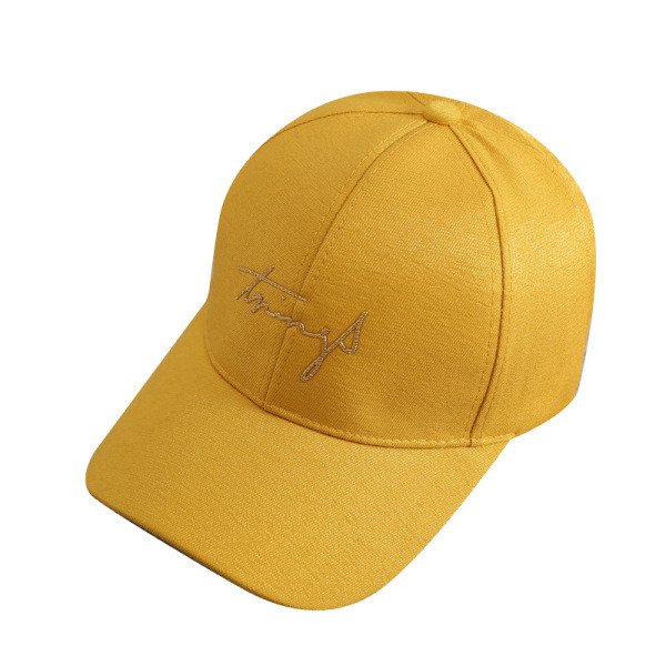 Állítható női sapka hímzéssel