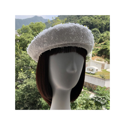 Fehér női beret típusú sapka többféle modellben