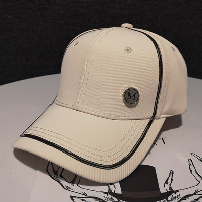 Új modell női sapka - napellenzővel és fém elemmel