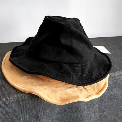 Karimájú női sapka - textilből