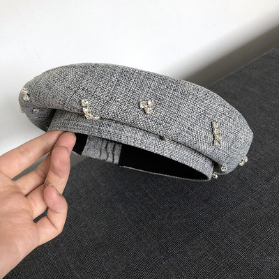 Modern női barett típusú kövekkel díszített sapka