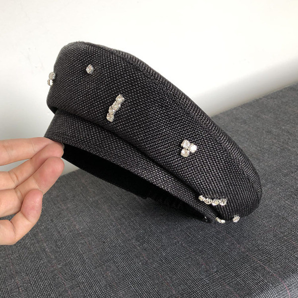 Modern női barett típusú kövekkel díszített sapka