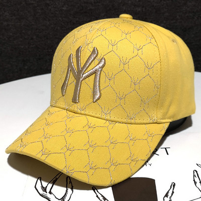 Új modell női sapka napellenzővel és hímzéssel