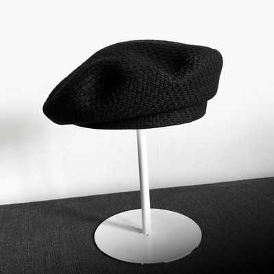 Aktuális női barett fekete színben