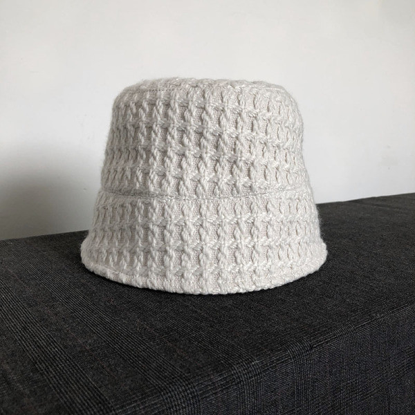 Ženska ribička kapa