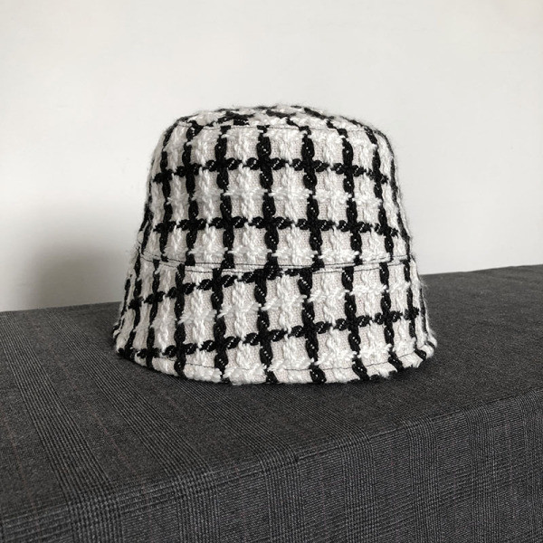 Ženska ribička kapa