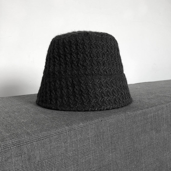 Ženska ribička kapa