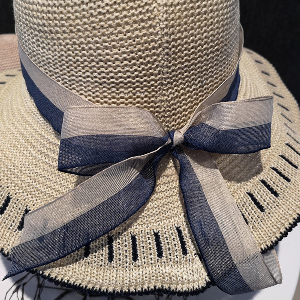 Nyárra alkalmas új modell női sapka szalaggal