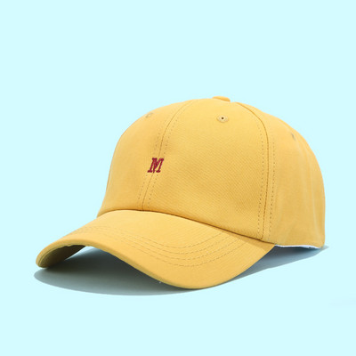 Alkalmi sapka napellenzővel és hímzéssel - nőknek és férfiaknak