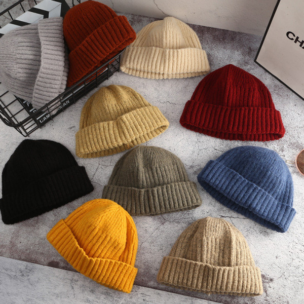 Kötött sapka sima mintával