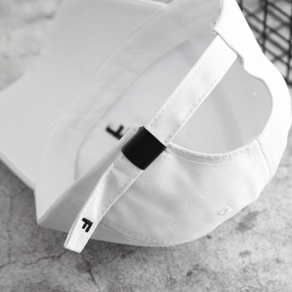 Textil baseball sapka fehér és fekete színben