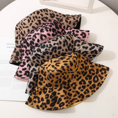 Leopárdmintás női textil sapka