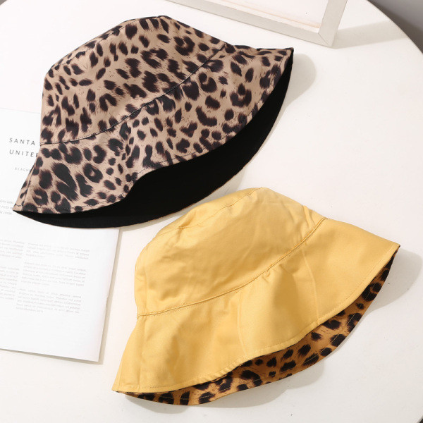 Leopárdmintás női textil sapka