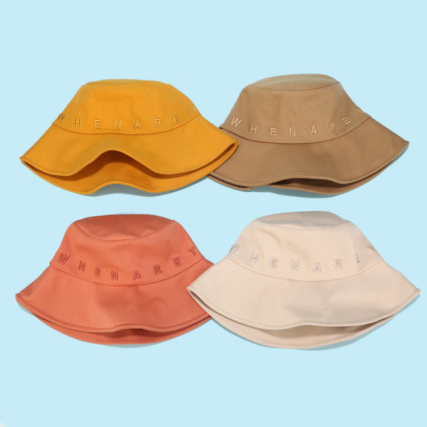 Női alkalmi sapka felirattal