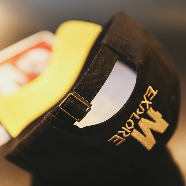 Új modell sport-alkalmi női sapka napellenzővel és hímzéssel