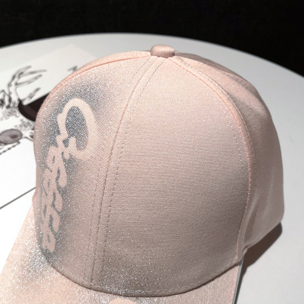 Modern női fényes sapka felirattal