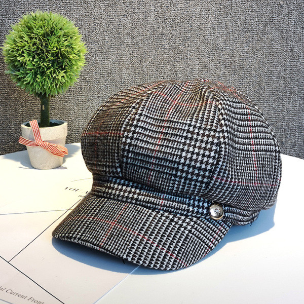 Női alkalmi sapka napellenzővel - alkalmas télre