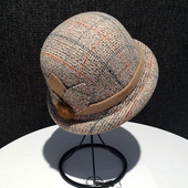 Női téli kockás sapka - bombe típusú